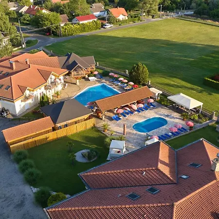 Plattensee Hotel 3*