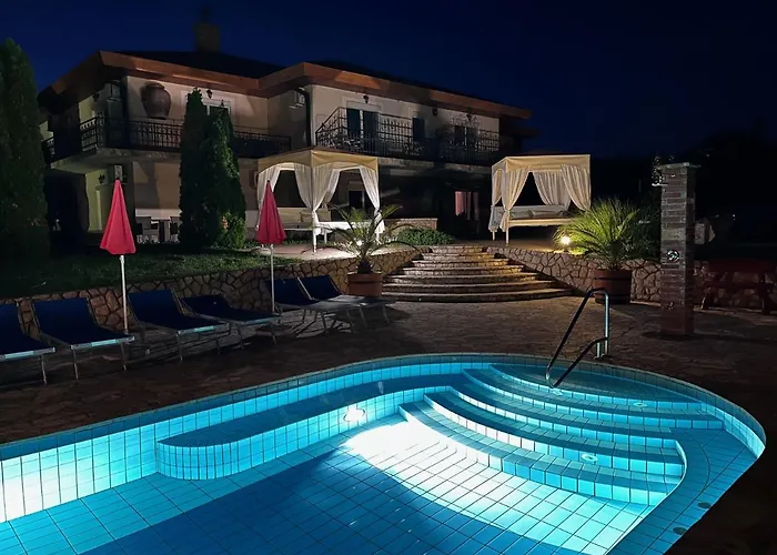 Plattensee מלון 3*